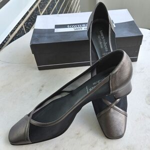 Town Shoes metalic grey leather & mesh Italian shoes 1.5" heel size 40